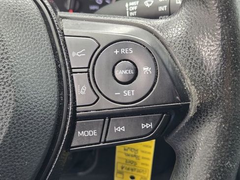 Used 2019 Toyota RAV4 LE FWD image 25