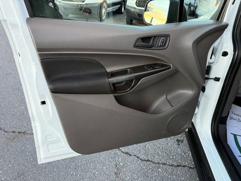 Used 2020 Ford Transit Connect XL image 11