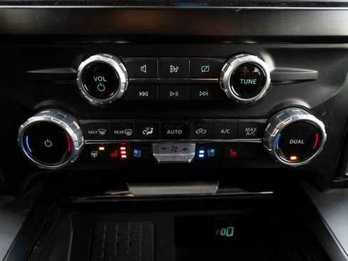 Used 2023 Ford F350 Lariat w/ Lariat Ultimate Package image 23