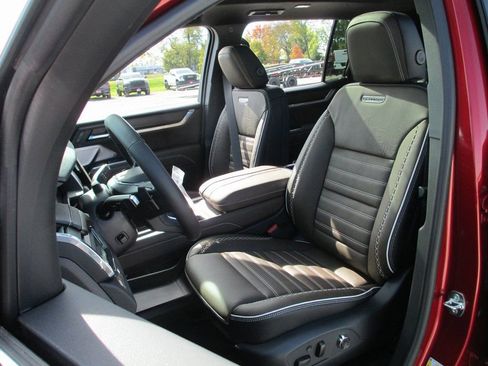 New 2026 GMC Acadia Denali Ultimate image 11