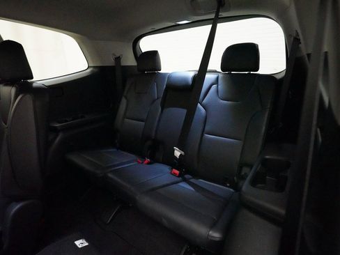 Used 2025 Kia Telluride S image 17