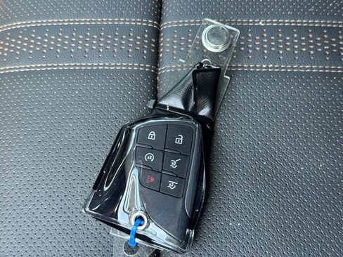 Used 2025 Chevrolet Suburban High Country w/ Sun And Tow Package image 39