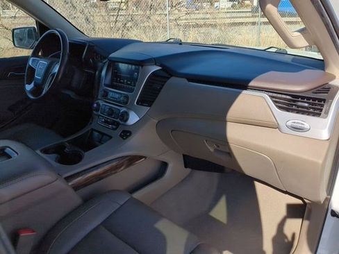 Used 2019 GMC Yukon XL SLT w/ Open Road Package AWD/4WD image 30