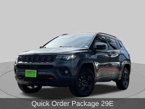 Used 2023 Jeep Compass Trailhawk AWD/4WD image 2