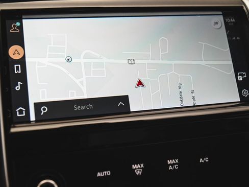 Used 2023 Land Rover Discovery Sport S image 19