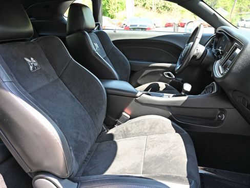 Used 2019 Dodge Challenger R/T Scat Pack w/ Shaker Package RWD image 29