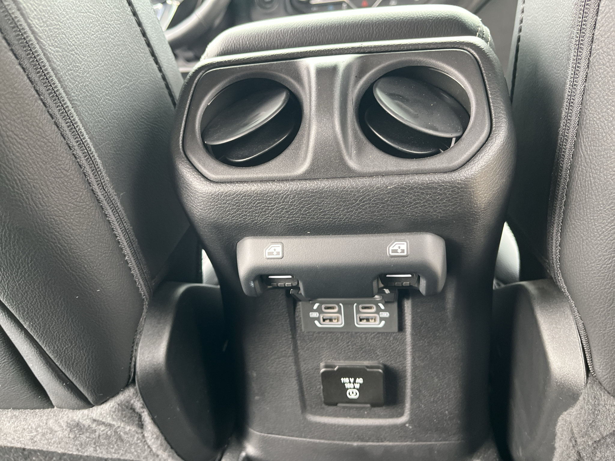 Used 2022 Jeep Wrangler Unlimited Sahara w/ Cold Weather Group AWD/4WD image 41