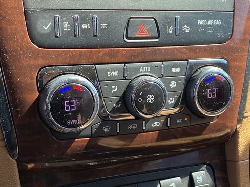 Used 2017 Buick Enclave Premium w/ Trailering Package image 18