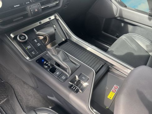 Certified 2025 Lexus GX 550 Premium+ w/ Accessory Package (2T) image 10