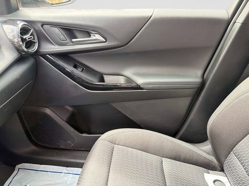 Used 2026 Chevrolet Equinox LT FWD image 17