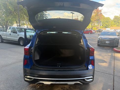 Used 2021 Kia Seltos SX w/ SX Sunroof Package AWD/4WD image 15