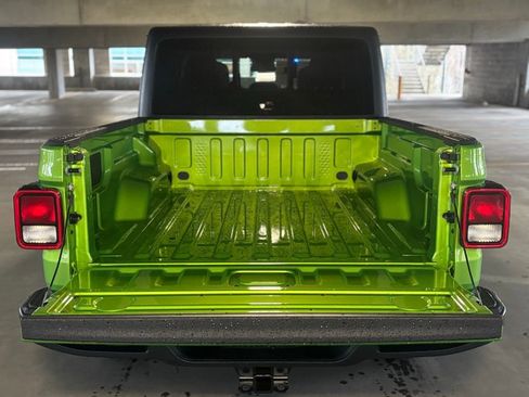 New 2025 Jeep Gladiator Sport image 8