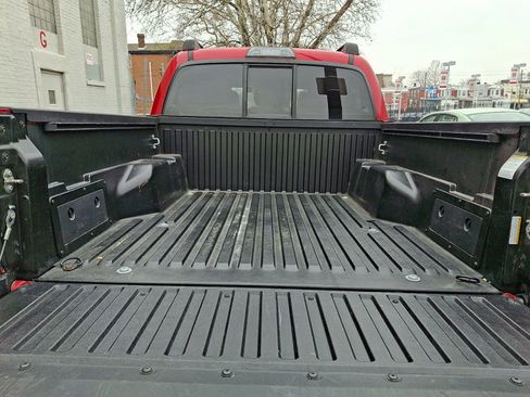 Certified 2018 Toyota Tacoma SR w/ SR Convenience Package image 28