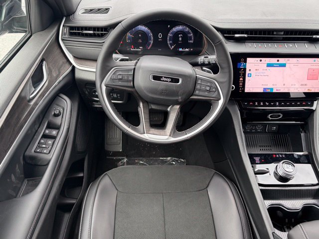 New 2026 Jeep Grand Cherokee Altitude AWD/4WD image 35