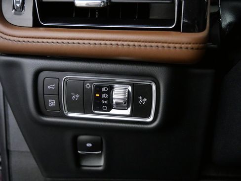 Certified 2023 Lincoln Nautilus Reserve w/ Equipment Group 201A AWD/4WD image 25