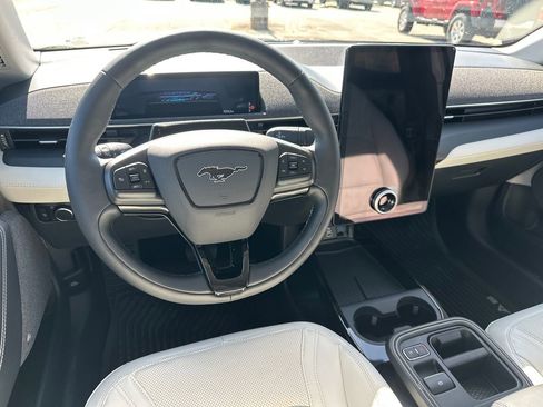 Certified 2025 Ford Mustang Mach-E Premium image 26