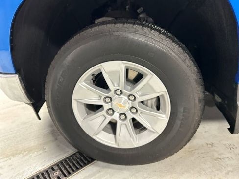 Used 2025 Chevrolet Silverado 1500 LT image 9