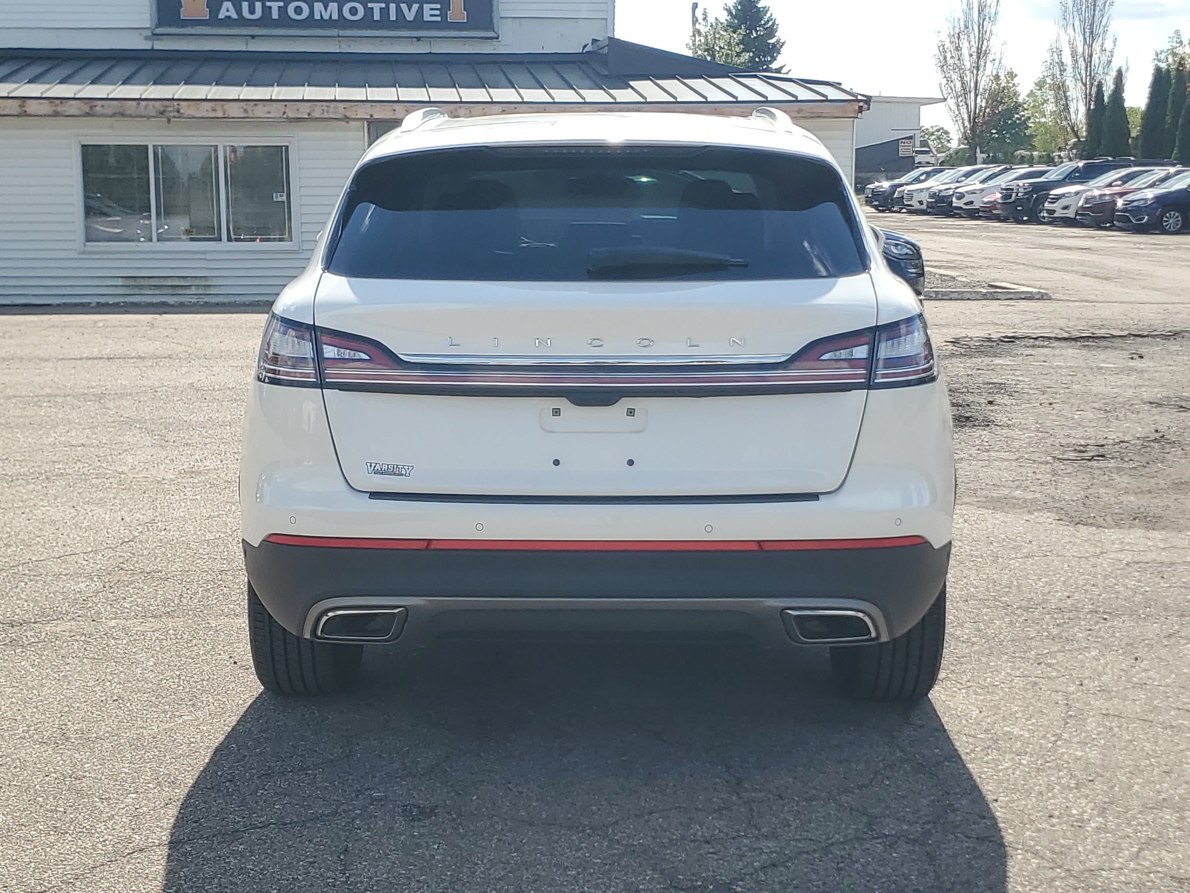 Used 2023 Lincoln Nautilus Reserve w/ Equipment Group 201A AWD/4WD image 5