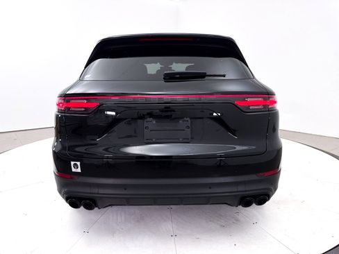 Used 2023 Porsche Cayenne Platinum Edition AWD/4WD image 19