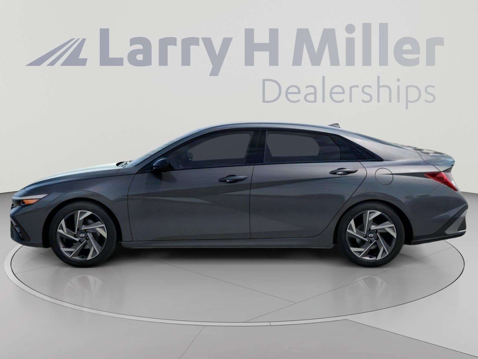 New 2026 Hyundai Elantra SEL Sport FWD image 3