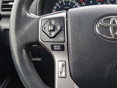 Used 2017 Toyota 4Runner SR5 image 16