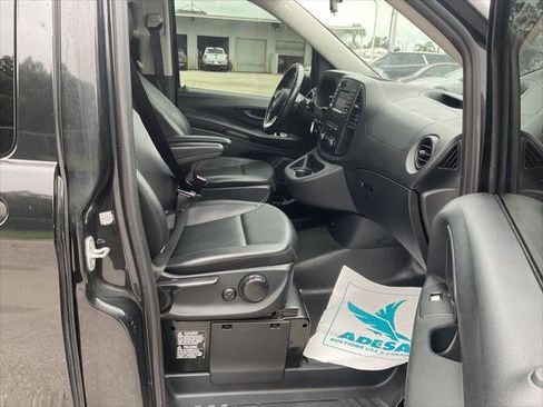 Used 2019 Mercedes-Benz Metris Passenger image 21