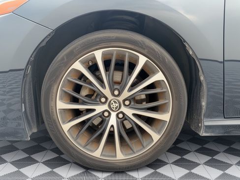 Used 2018 Toyota Camry SE FWD image 13