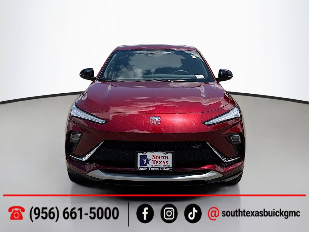 Used 2025 Buick Envista Sport Touring w/ Convenience I Package FWD image 2