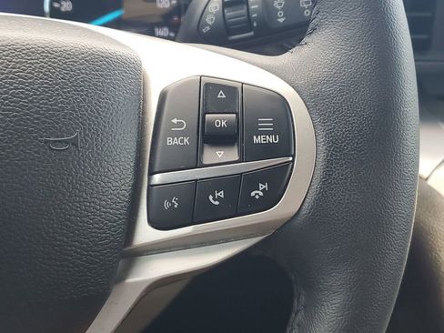 Used 2024 Ford Explorer XLT image 35