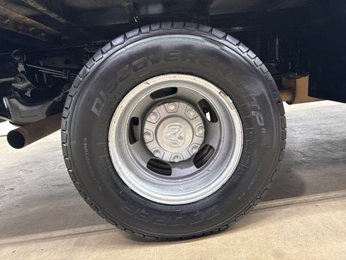 Used 2019 RAM 3500 Tradesman RWD image 31