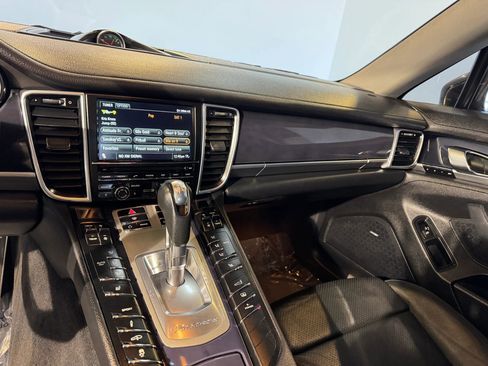 Used 2013 Porsche Panamera S RWD image 17