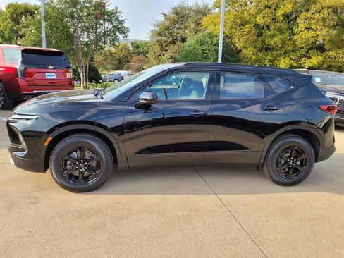New 2026 Chevrolet Blazer LT image 2