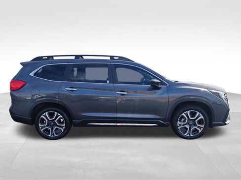 Used 2025 Subaru Ascent Touring AWD/4WD image 6