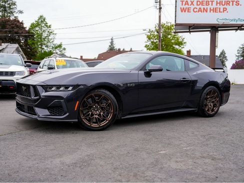 Used 2024 Ford Mustang GT Premium w/ GT Performance Package RWD image 5