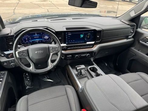 Certified 2024 Chevrolet Silverado 1500 RST w/ Convenience Package II AWD/4WD image 11
