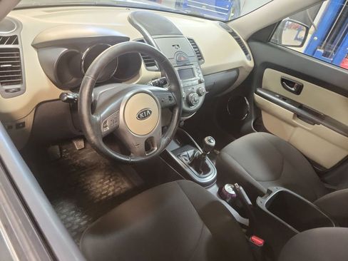 Used 2010 Kia Soul ! image 14