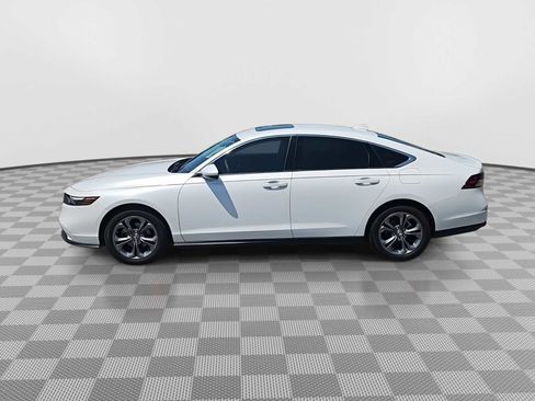 Used 2023 Honda Accord EX image 5