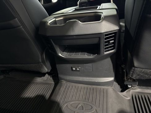 Used 2024 Toyota Tundra Limited image 17