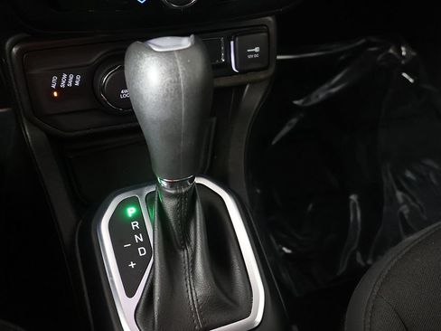 Used 2020 Jeep Renegade Altitude AWD/4WD image 43