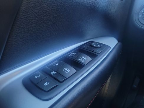 Used 2015 Dodge Journey R/T w/ Flexible Seating Group image 16