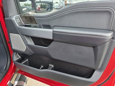 Used 2024 Ford F350 Lariat image 25