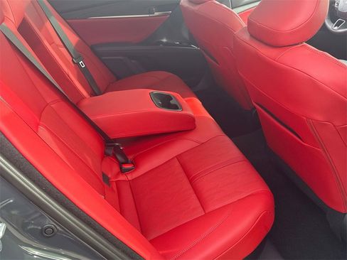 Used 2025 Toyota Camry XLE image 30