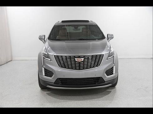 Used 2025 Cadillac XT5 Premium Luxury w/ Technology Package AWD/4WD image 2