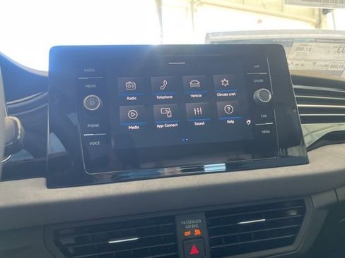 New 2026 Volkswagen Jetta SE FWD image 15