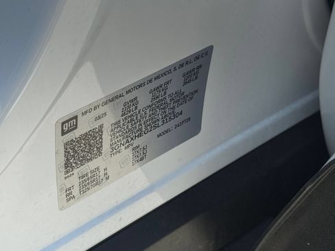 Used 2025 Chevrolet Equinox LT FWD image 29