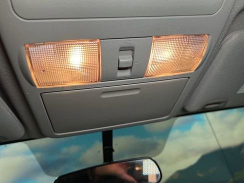 Used 2021 Nissan Frontier SV image 40