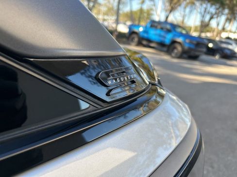 Used 2024 Jeep Wagoneer Launch Edition image 24