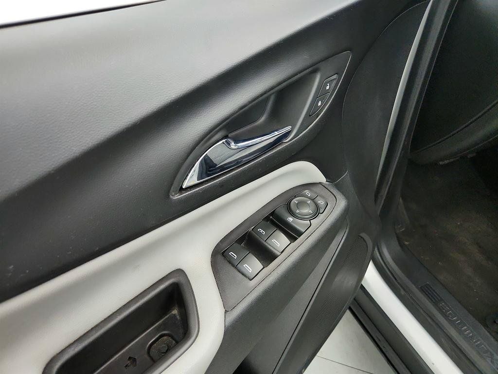Used 2020 Chevrolet Equinox LS w/ LPO, Floor Liner Package FWD image 19