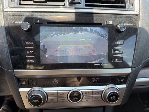 Used 2017 Subaru Outback 3.6R Touring AWD/4WD image 7
