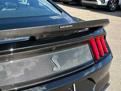 Used 2021 Ford Mustang Shelby GT500 w/ Technology Package RWD image 5